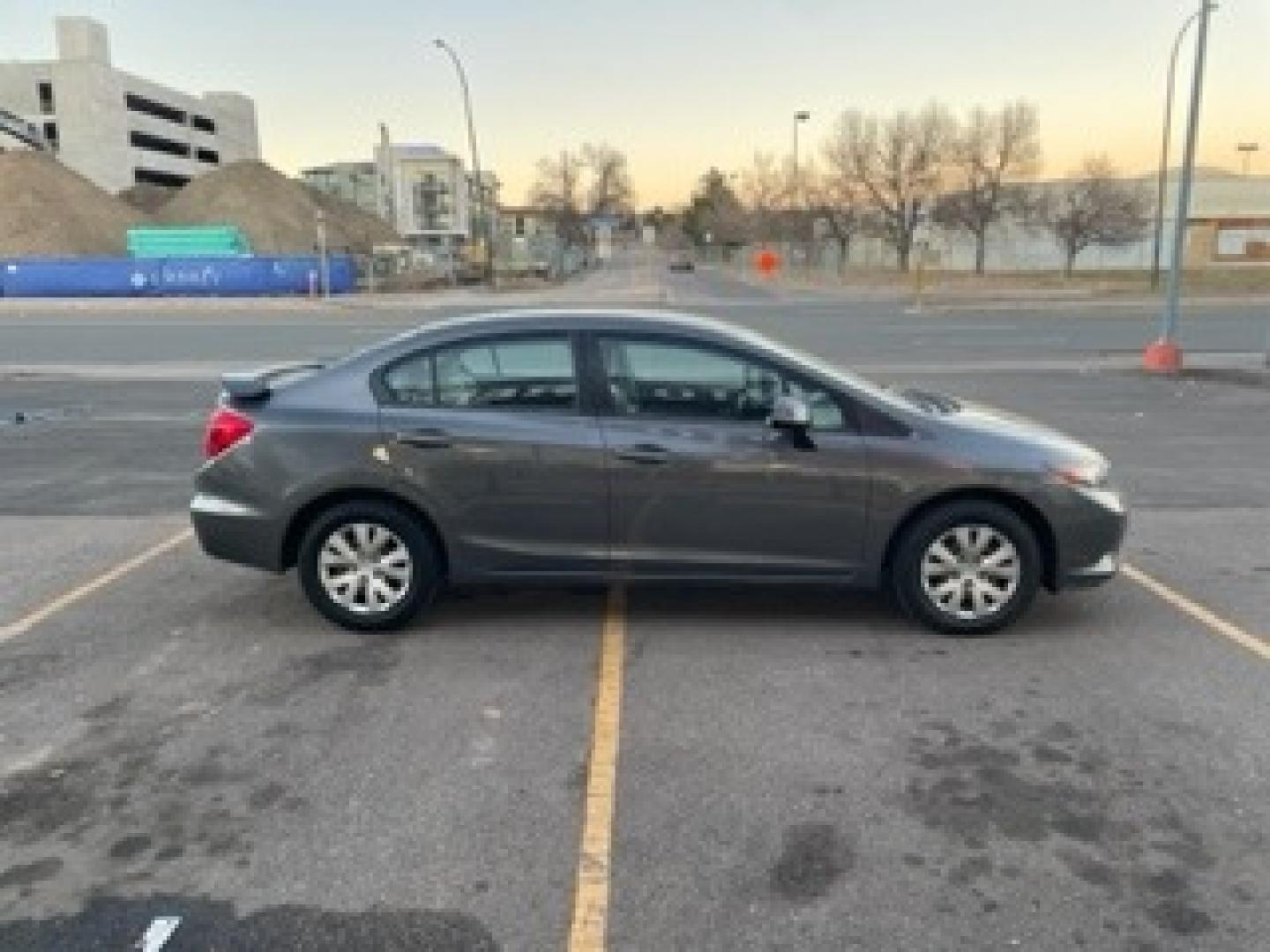 2012 HONDA CIVIC LX SEDAN 5-SPEED AT (2HGFB2F5XCH) with an 1.8L L4 SOHC 16V engine, located at 8595 Washington St., Thornton, CO, 80229, (303) 287-5511, 39.852348, -104.978447 - Looking for a reliable and affordable pre-owned vehicle in Thornton, CO? Look no further than D1 Auto Credit - Thornton, your trusted used car dealer in Denver County, Jefferson County, and Adams County, Colorado. We specialize in providing bad credit auto loans for quality used cars, trucks, vans, - Photo#3